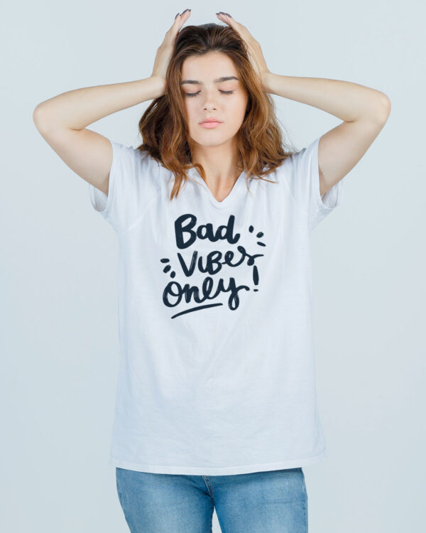 Maglietta Bad vibes only